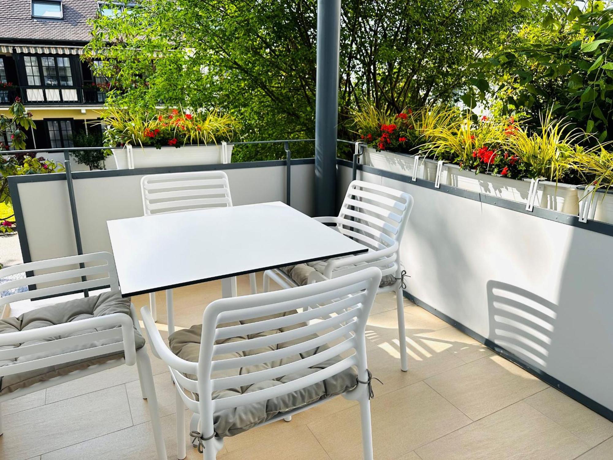 Villa Gloria - Fewo Suite บาเดนไวเลอร์ ภายนอก รูปภาพ