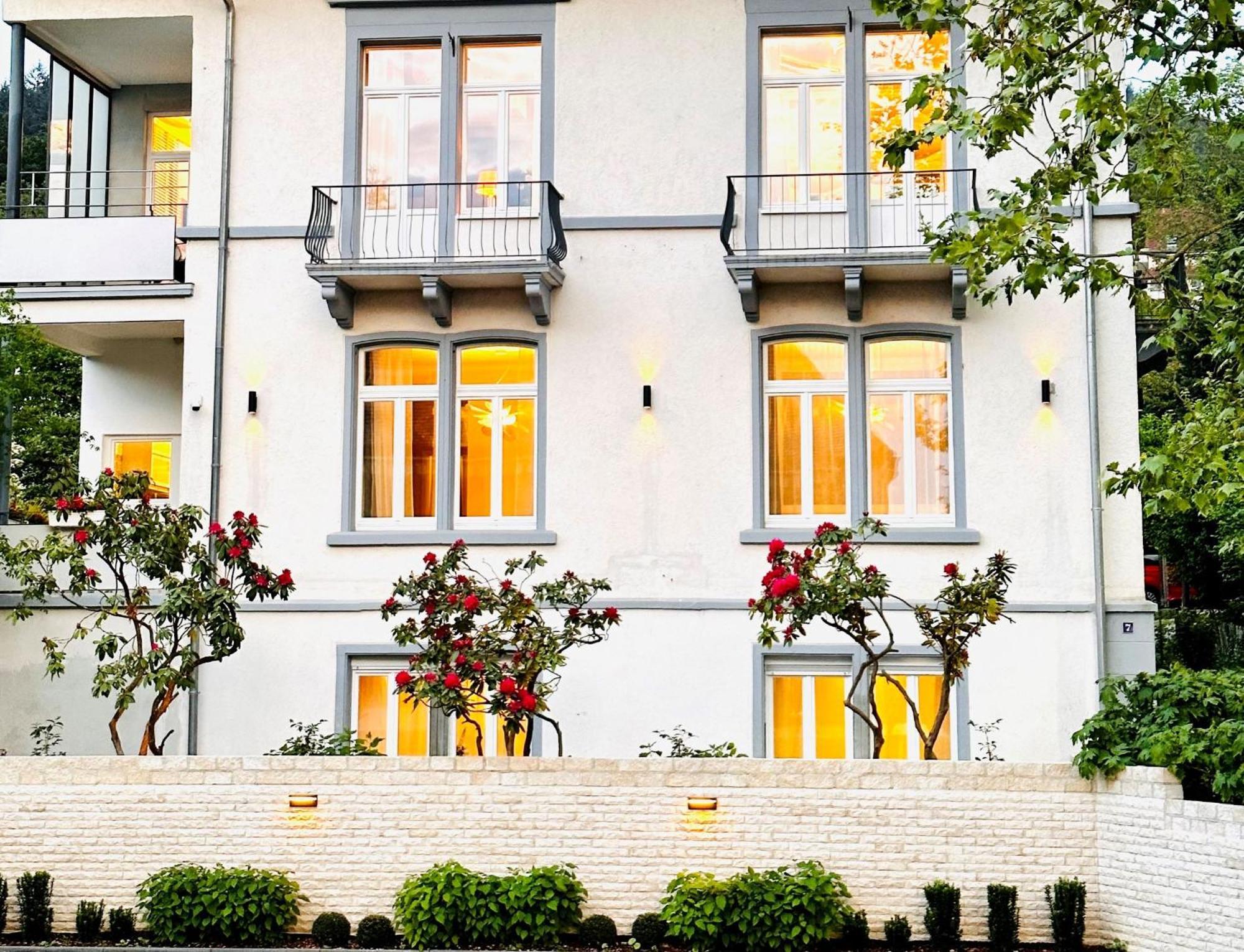 Villa Gloria - Fewo Suite บาเดนไวเลอร์ ภายนอก รูปภาพ